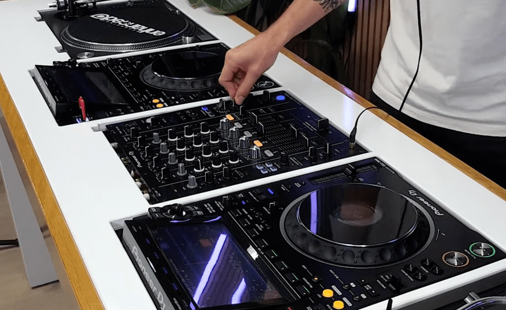 Bound To Divide live from Enhanced HQ,&nbsp;London