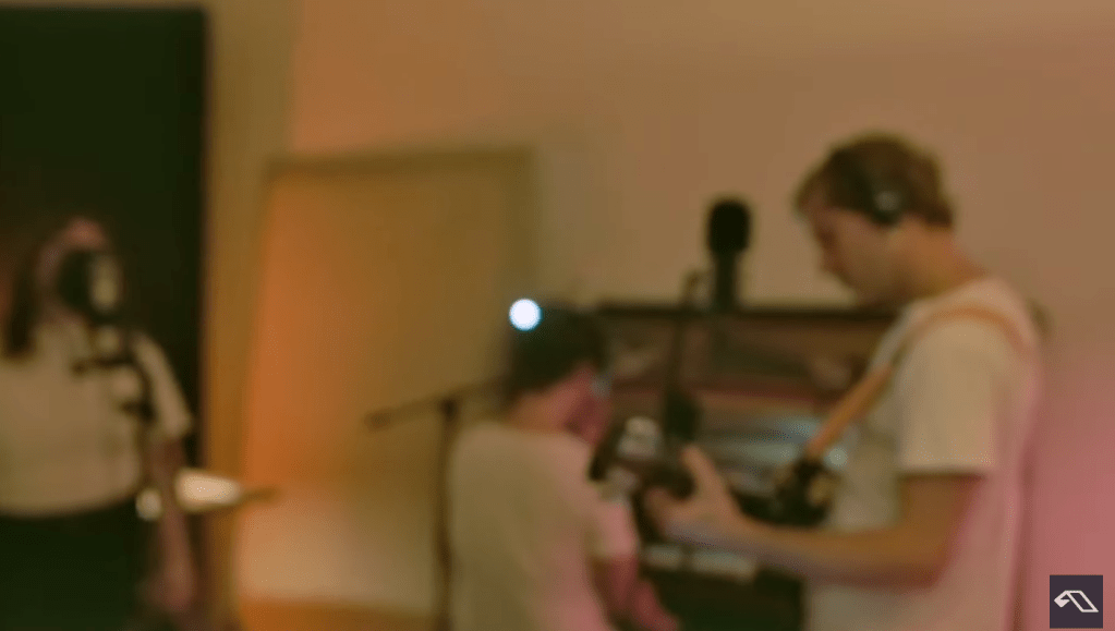 Forma – In Control&nbsp;(Live)