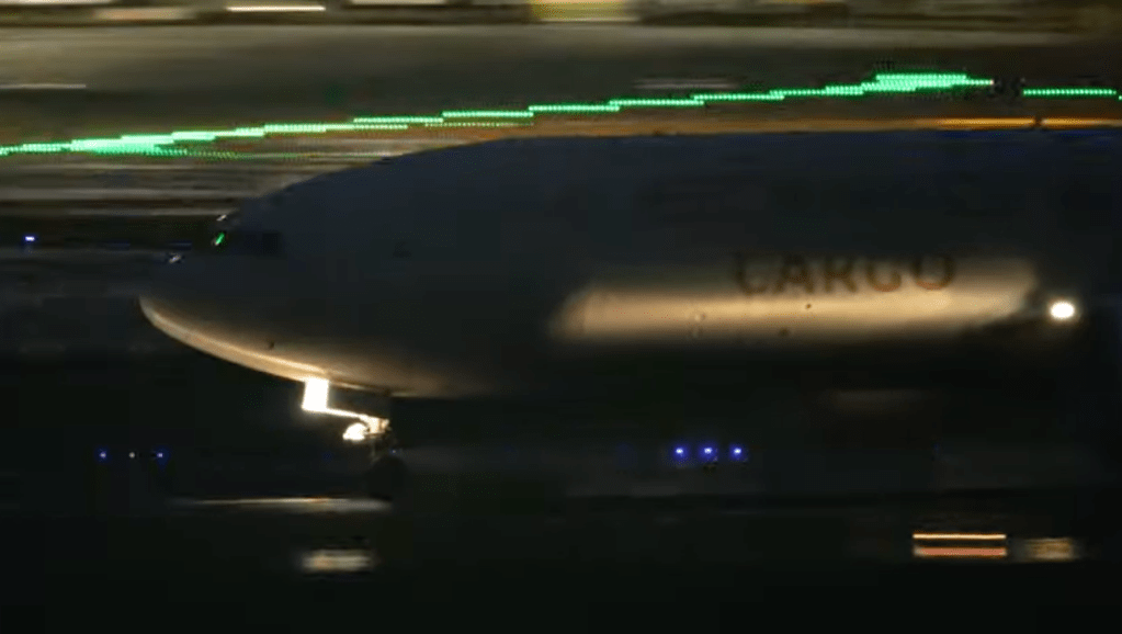 NIGHT OPS at AMSTERDAM AIRPORT | 4K&nbsp;Planespotting