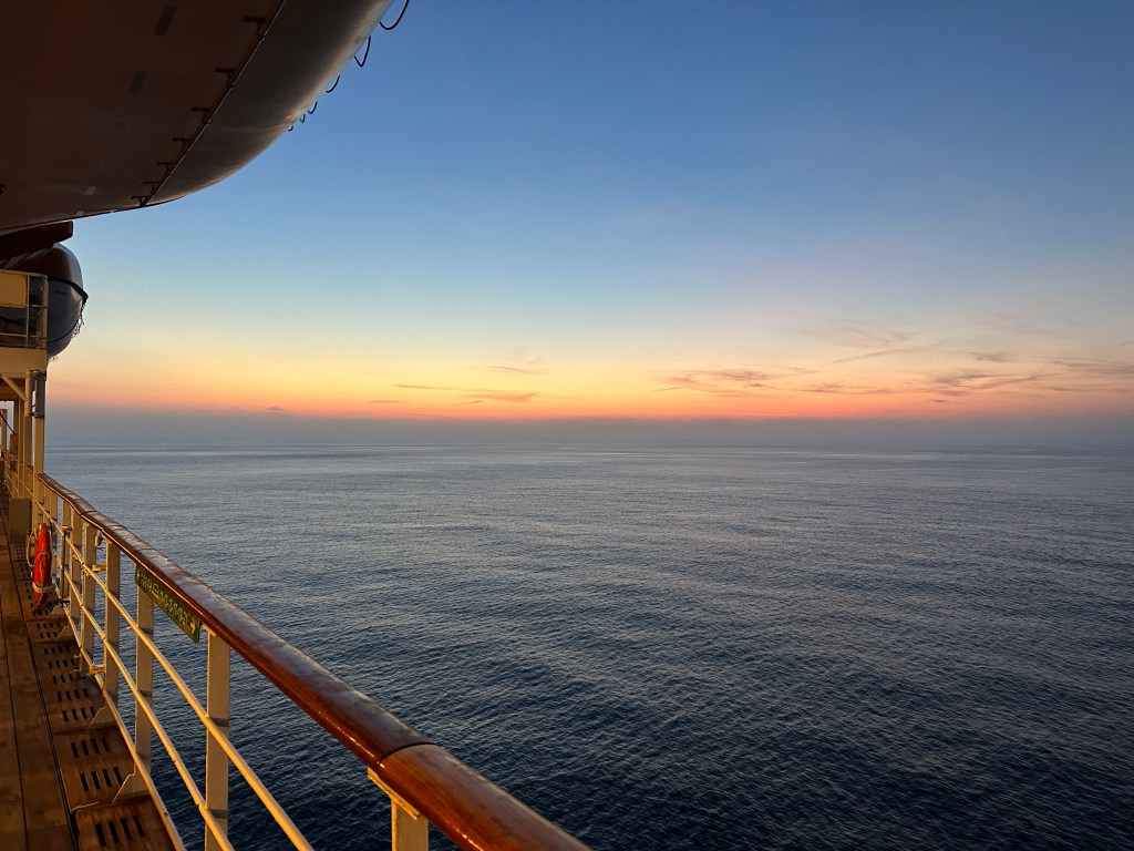Calm Seas – North Atlantic –  Starboard View –&nbsp;QM2